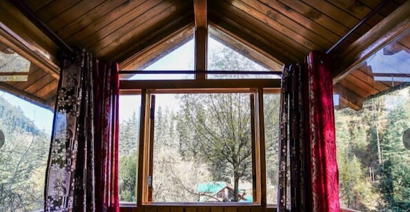 Jibhi Village Tree House - Tap to explore photos
