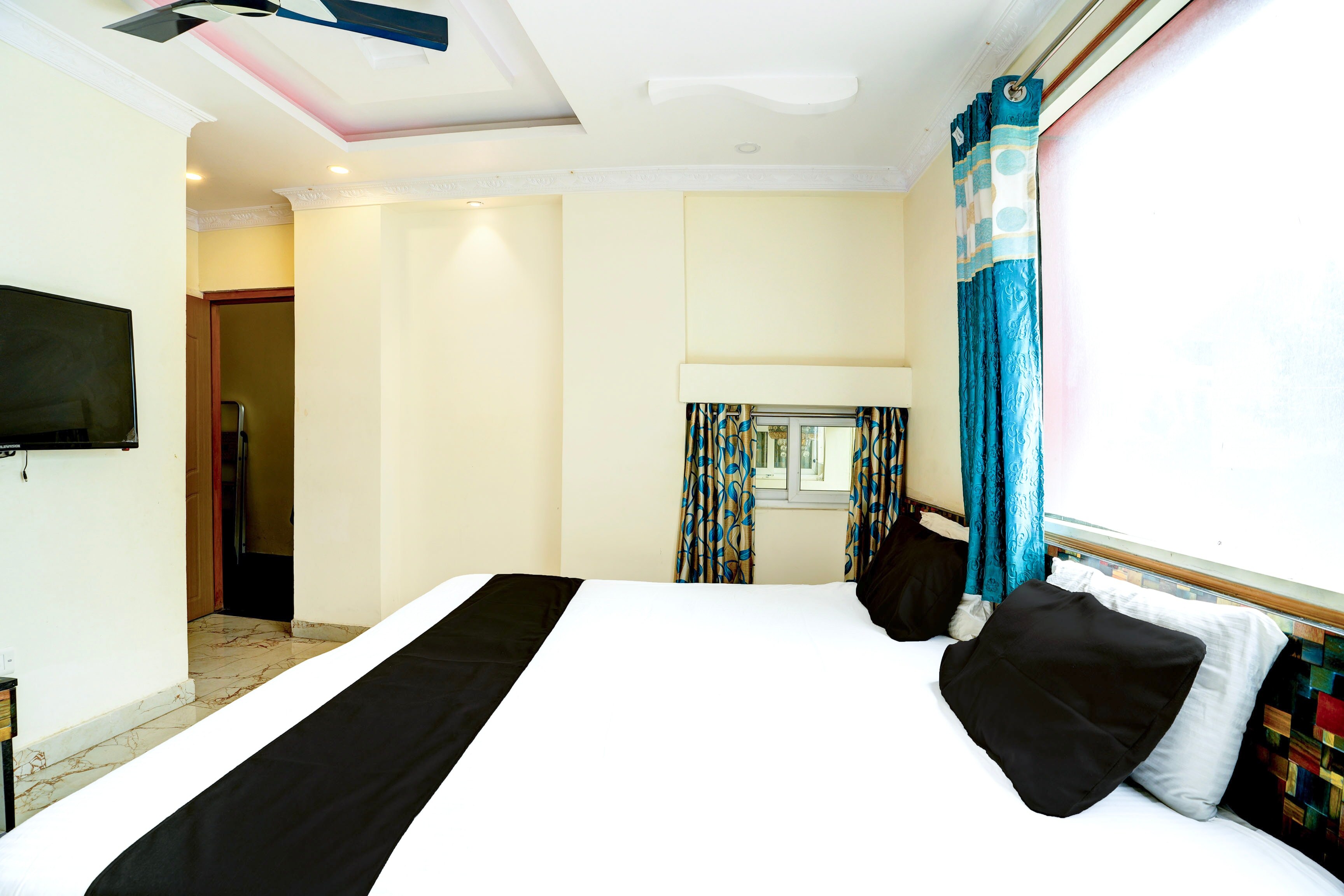 Hotel O SANDHYA PG - Tap to explore photos