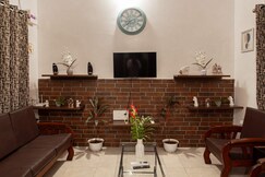Garden Villa 1BHK Home Vagator - GOAROUND, Goa
