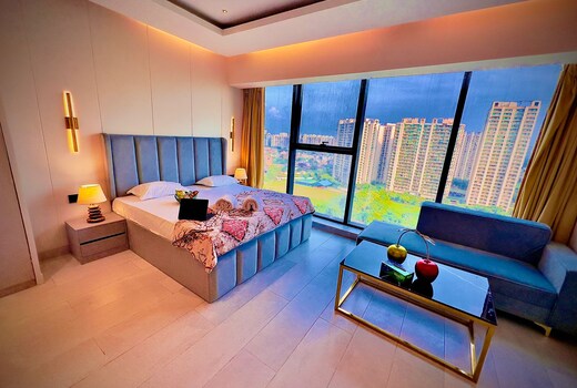 Jacuzzi Premium Couple Suite Noida By Nabhay