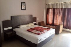 Hotel Seven Steps, Himmatnagar