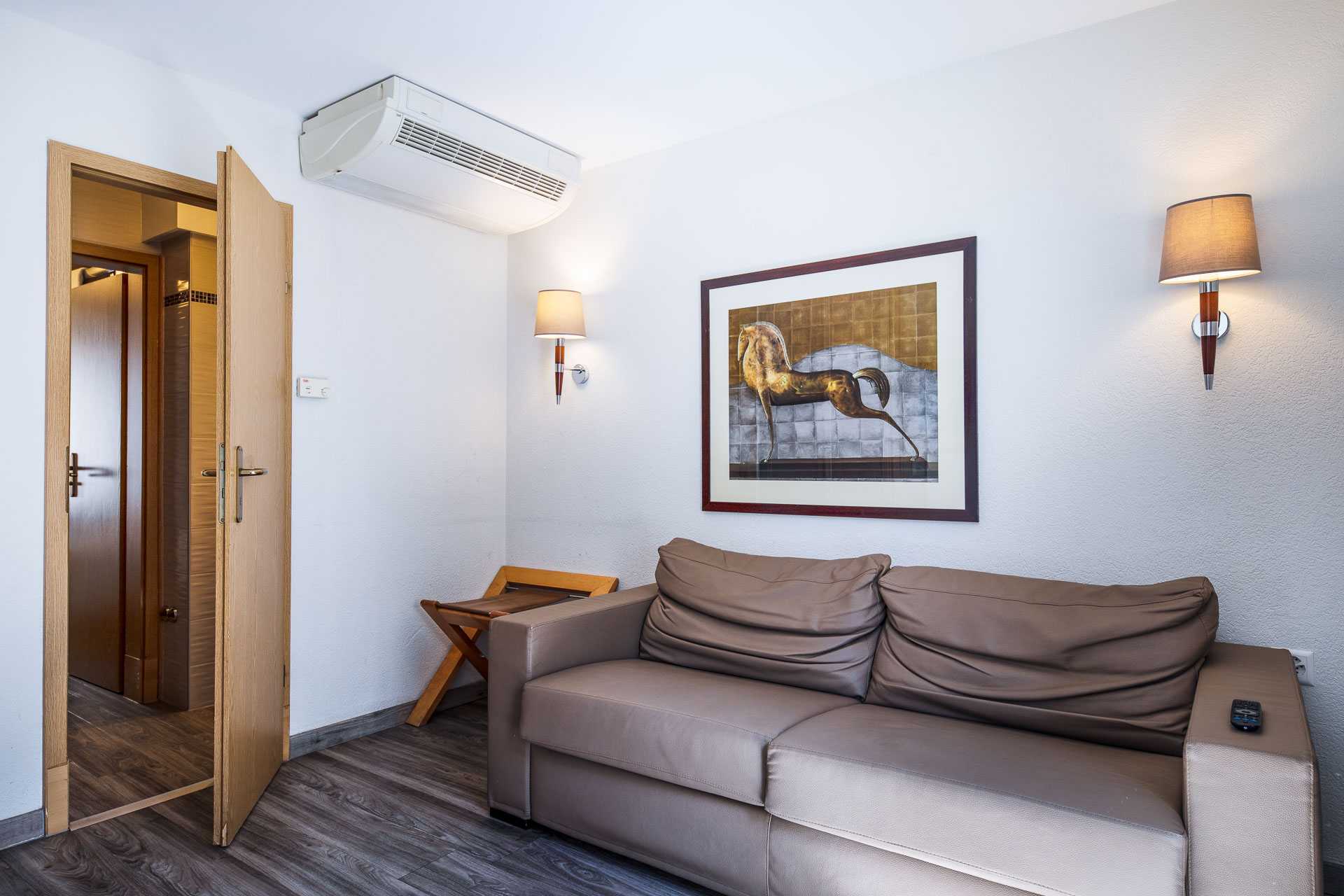 Cosy and modern flat - AC 1BR/4P - Geneva - Tap to explore photos