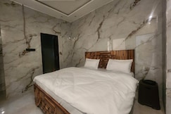 Royal Guest House, Katra