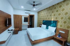 Hotel Rest & Leaf, Anand