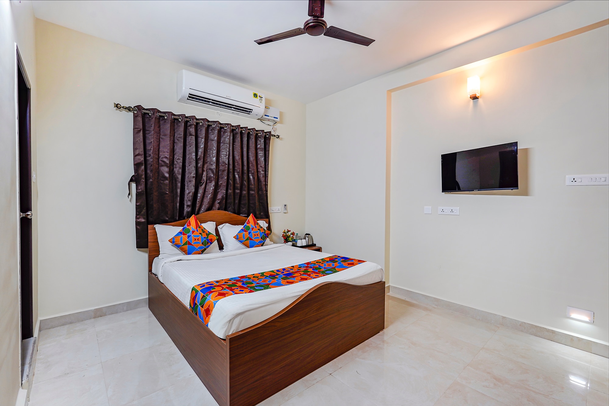 FabHotel Lucky Inn Grand Residency - OMR - Tap to explore photos