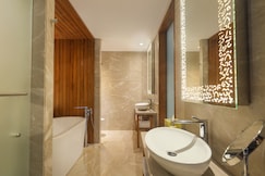 Maya Sanur Resort & Spa, Bali