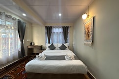 Cozy Cubicles 400M from MG Marg, Phadamchen