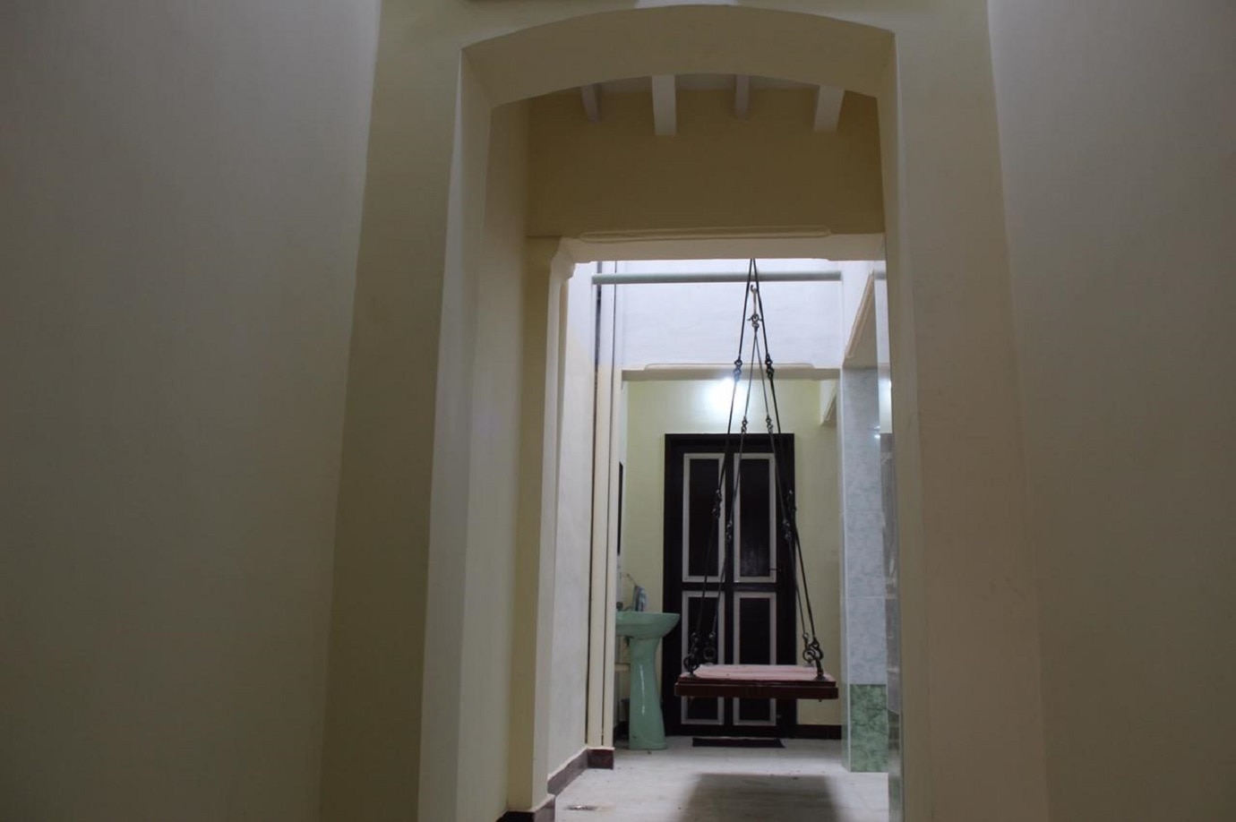 HomeStay at WhiteTown with Garden and Children Play Area - Tap to explore photos