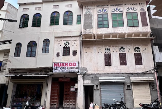 Nukkad Guest House Near City Palace Udaipur