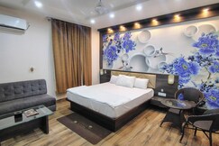 THE HOTEL ROYAL PADMAWATI, Garhwa