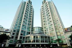 Ascott Makati, Rodriguez