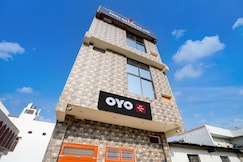 SPOT ON Shri Shankar Inn, Ayodhya