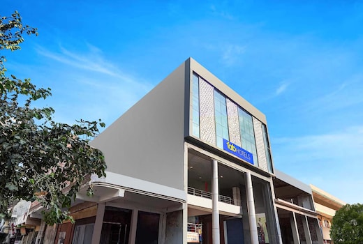 FabHotel Golden Inn