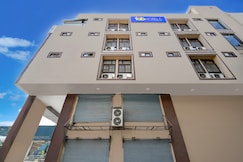 FabHotel Family Inn, Lucknow