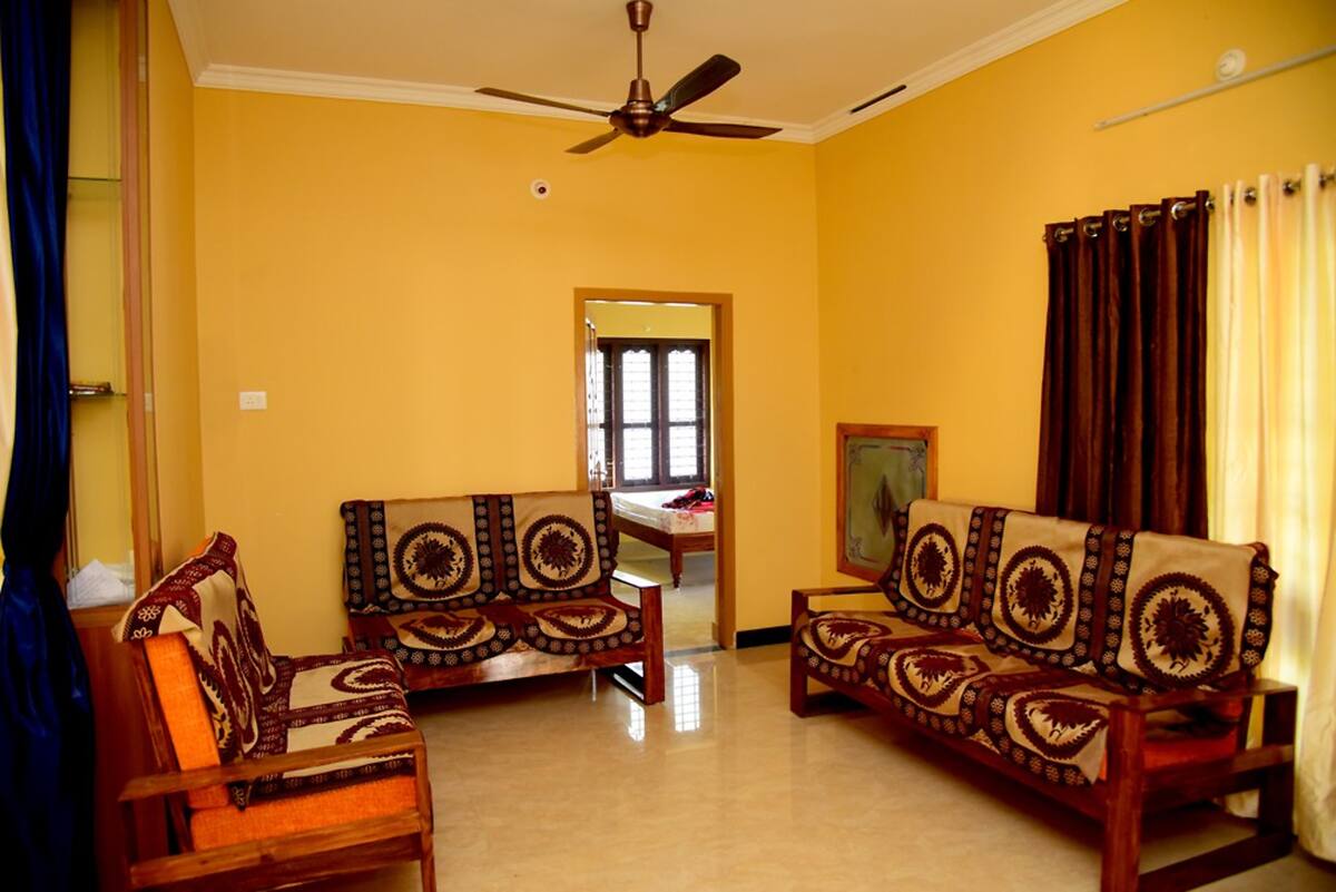 Souparnika Homestay - Tap to explore photos