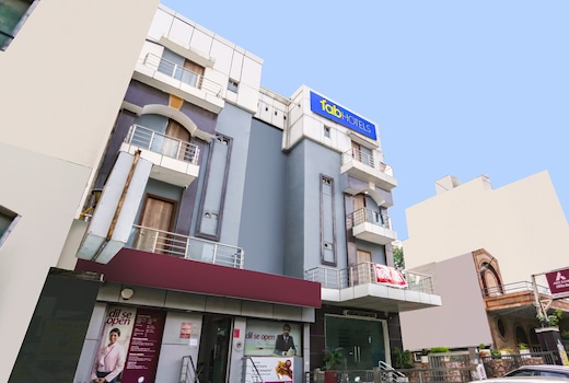 FabHotel Royal Touch Patel Nagar