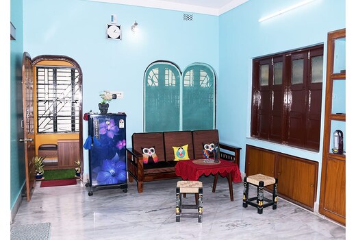 Entire 2BHK Blue Nest Apartment || 15 minutes from Airport