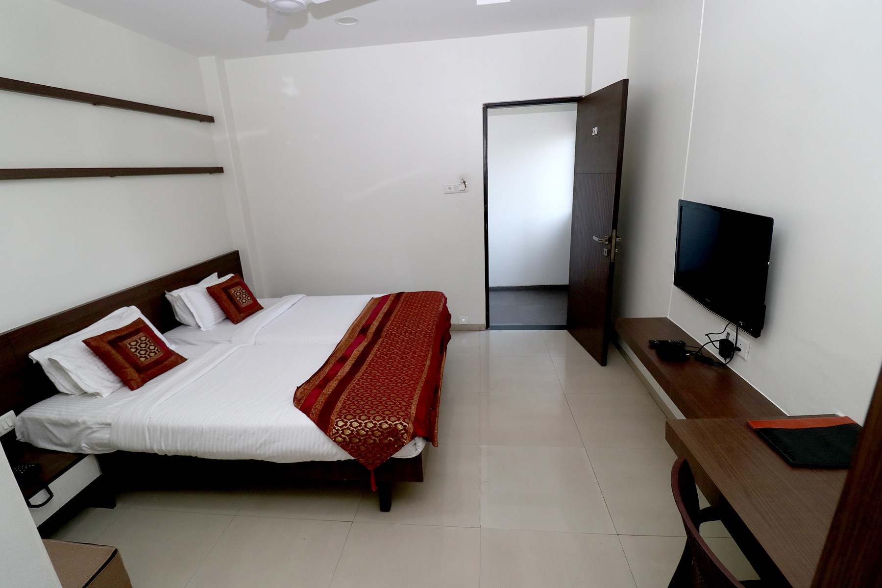 Hotel Girnar 3