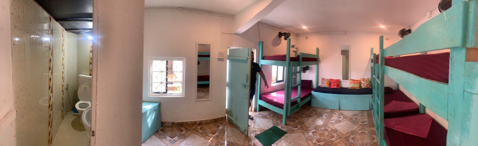 Guru House in Anjuna - Tap to explore photos