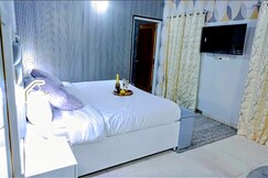 Hotel The Arrow Paschim Vihar, Delhi