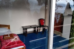 Feathers India Home Stay, Lava