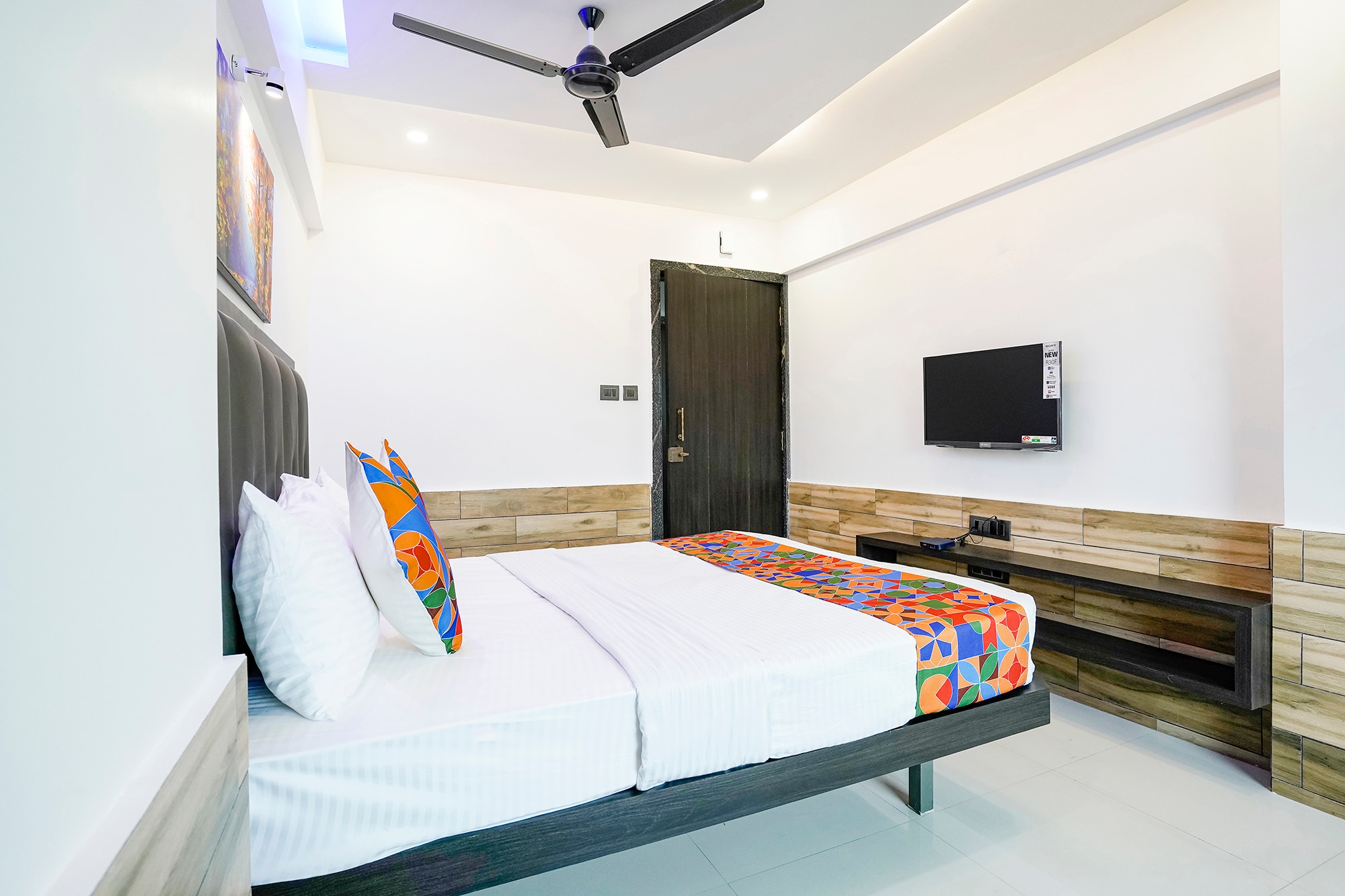 Hotel Prestige Elite Near Railway Station - Tap to explore photos