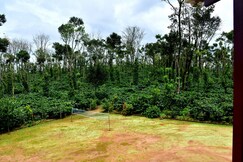 Estate Flora Homestay: 3BH, One group Only, Estate, Home Food., Mudigere