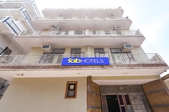 FabHotel Singh Guest House, Delhi