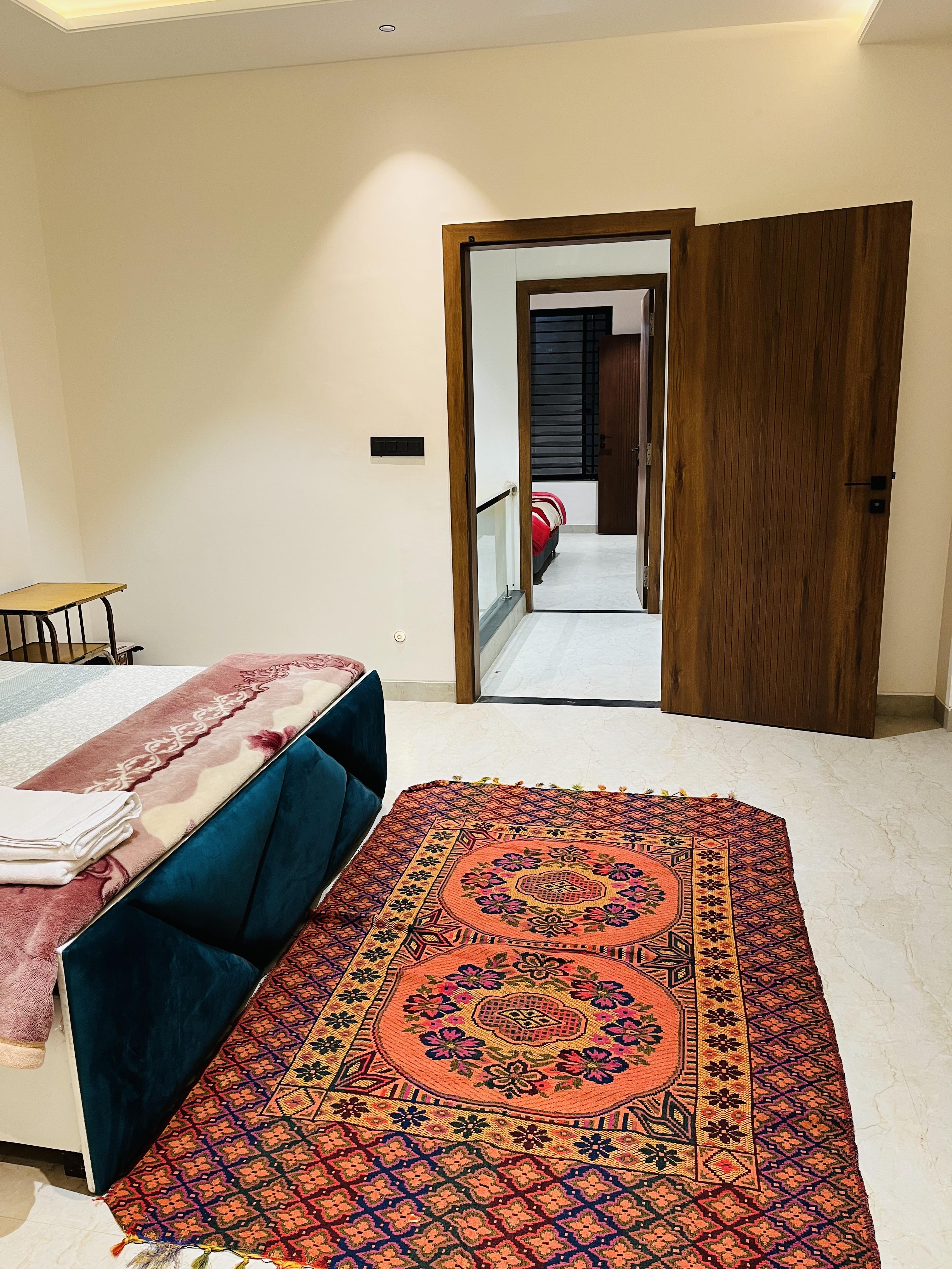 Luxury Villa At Center Of Indore - Tap to explore photos