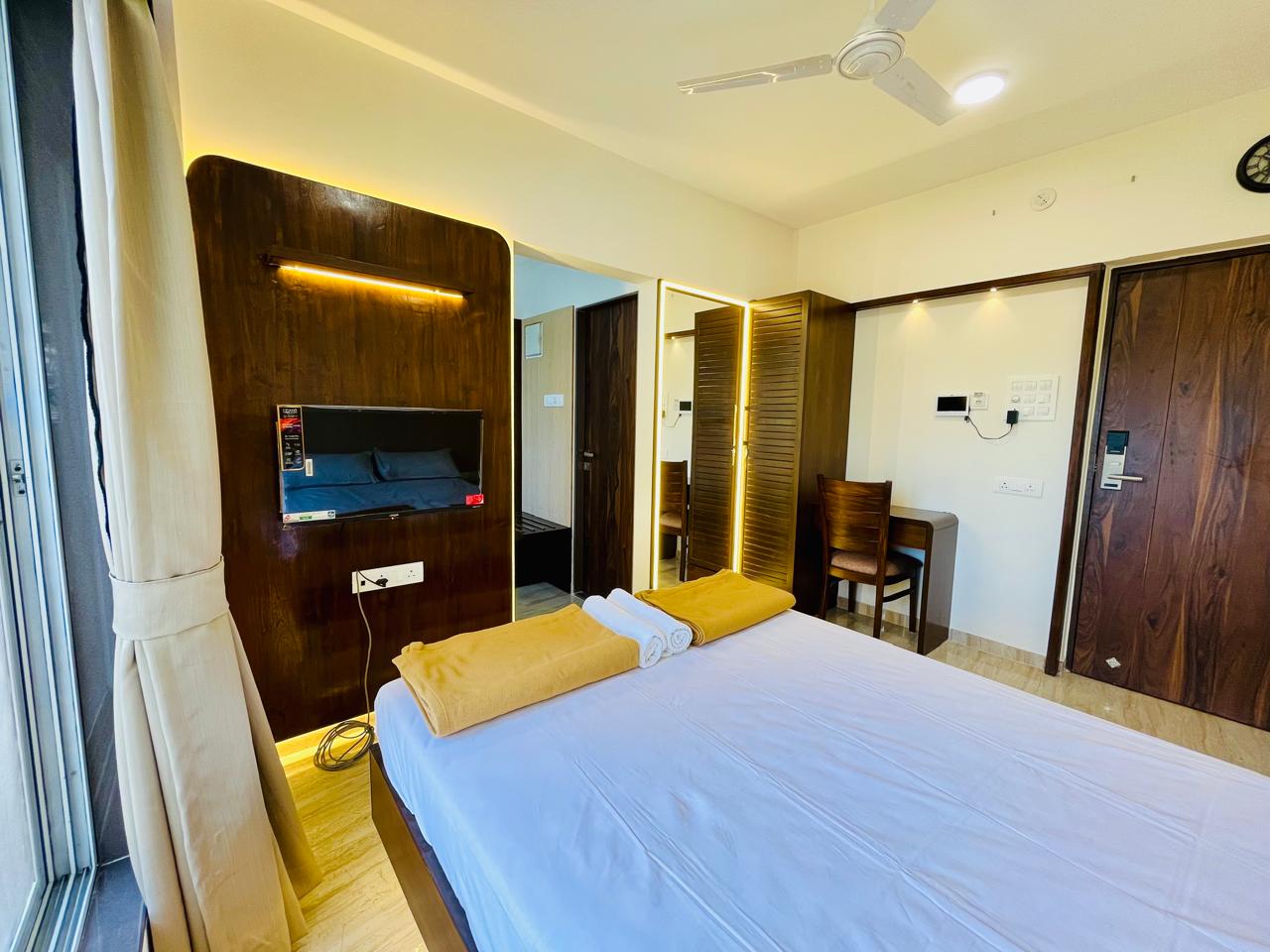 THE BNB STAY - Malad West by Arch Hospitality Services 4