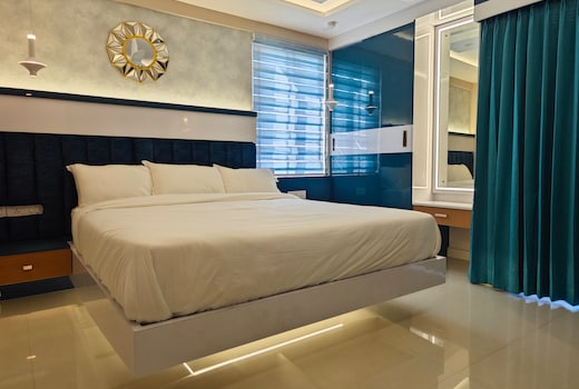 Evara - 3bhk Luxury Apartment Fully AirConditioned