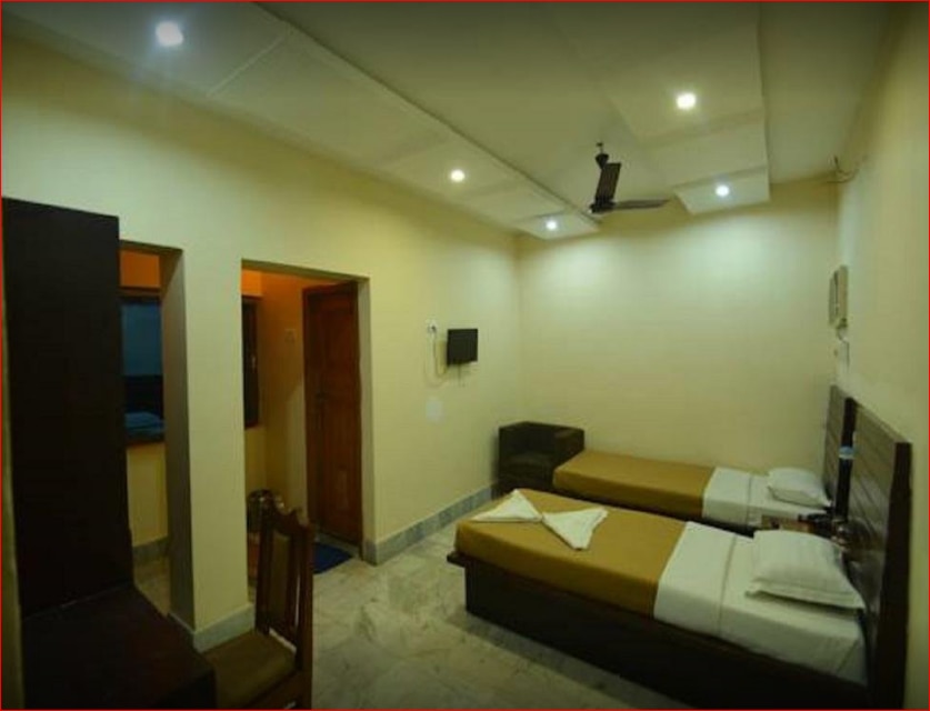 Hotel shashi International - Tap to explore photos