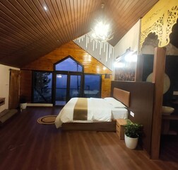 Luxury Hill View Room