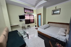 Hotel Lucky Palace, Pipariya