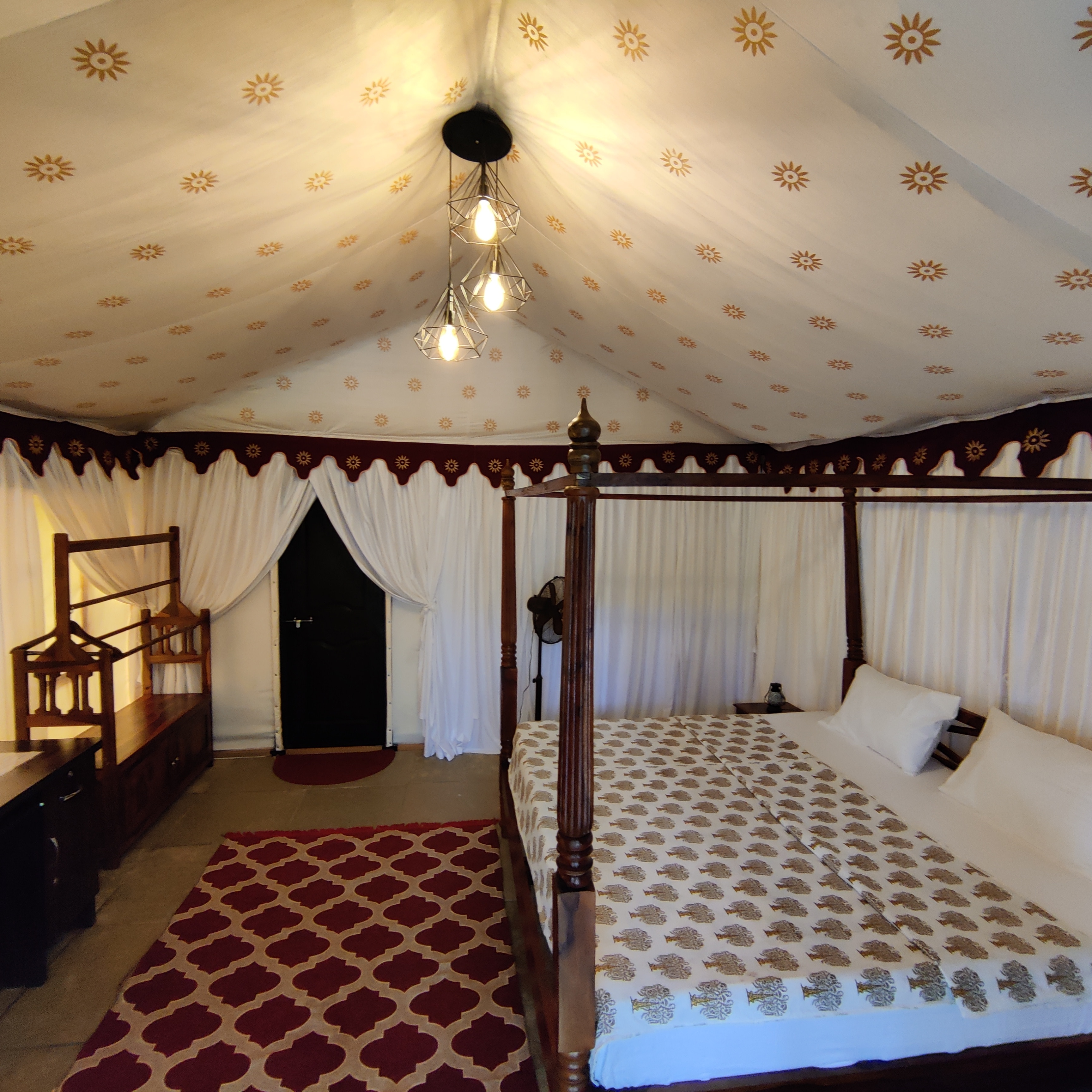 Royal Tent 1 1