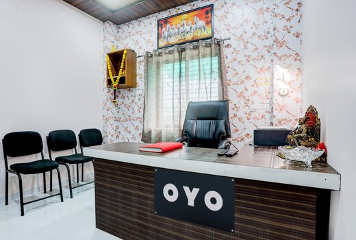 HOTEL O SKYLITE Vhirgaon