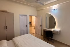 Pearl-White Luxe 2BHK | Near Hawa Mahal, Jaipur