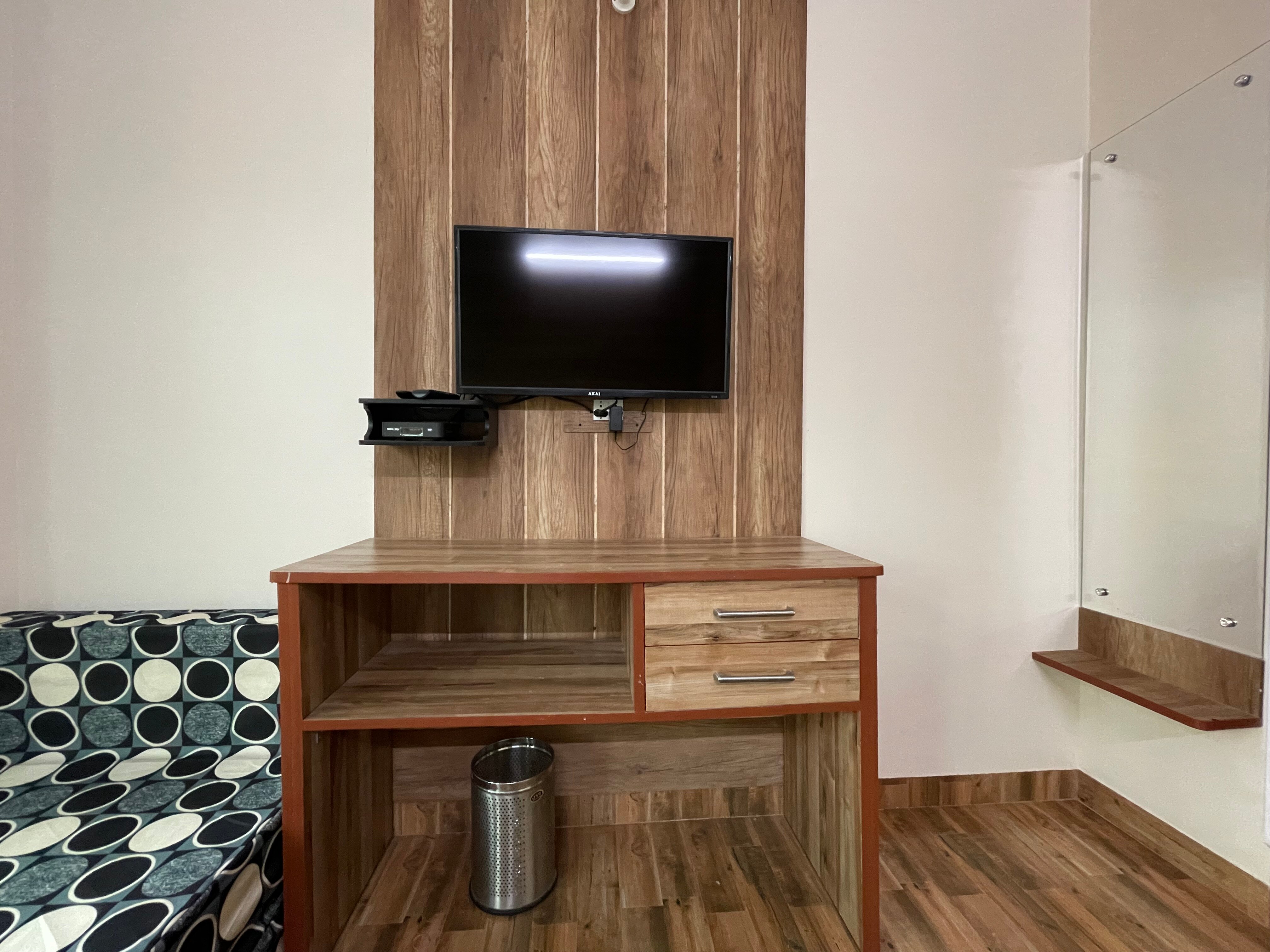 De' Conifers Homestay - Tap to explore photos