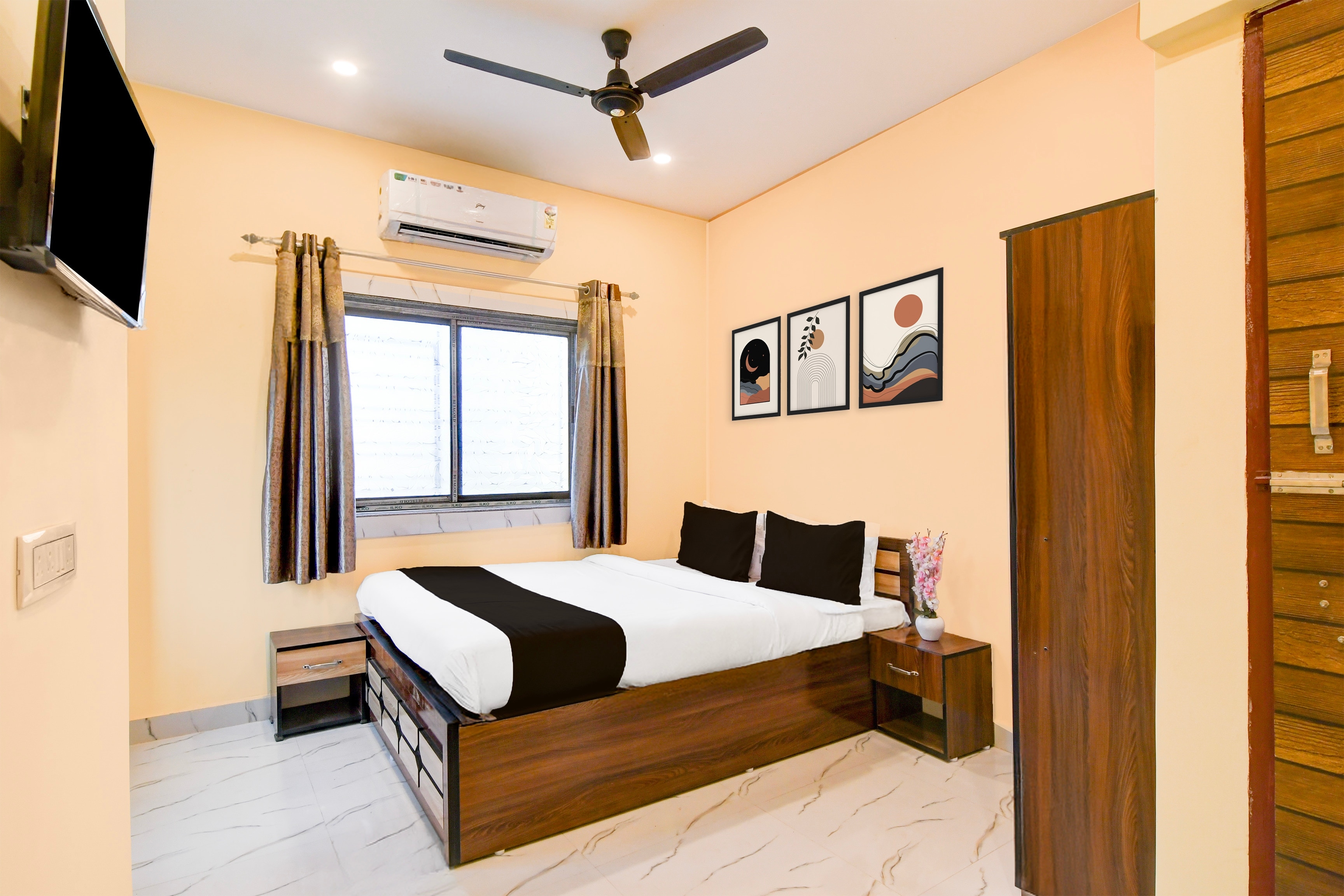 Hotel O Chowdhury Guest House - Tap to explore photos