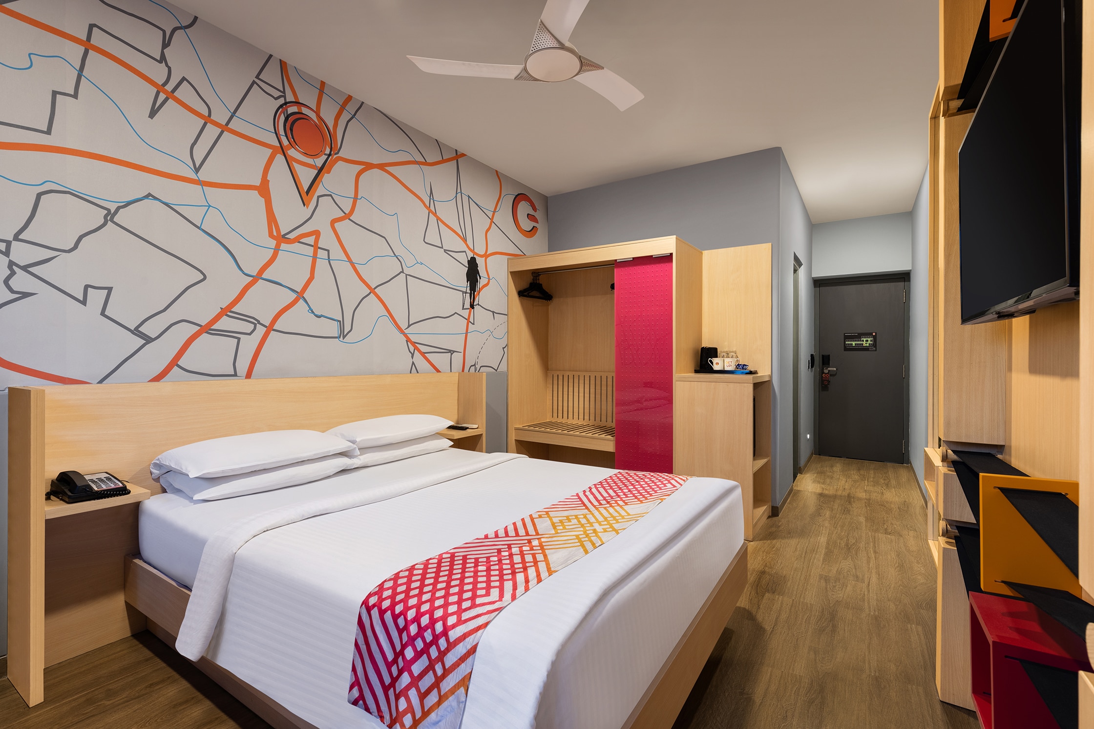 Luxe Queen Room 1