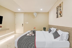 Hotel O THE FERN SUITES, Hyderabad