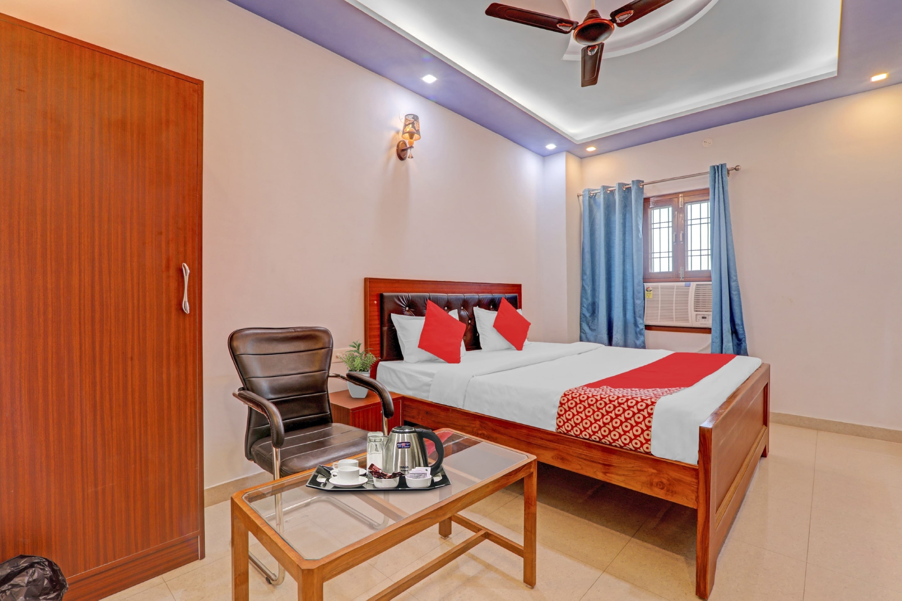 Hotel O Chauhan Palace - Tap to explore photos