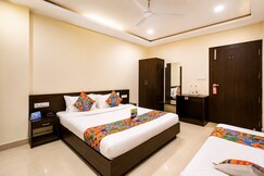 Hotel Elegance, Udaipur