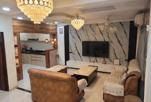 Cozzy 4BHK Villa Ganesh Peth Prime Location Nagpur