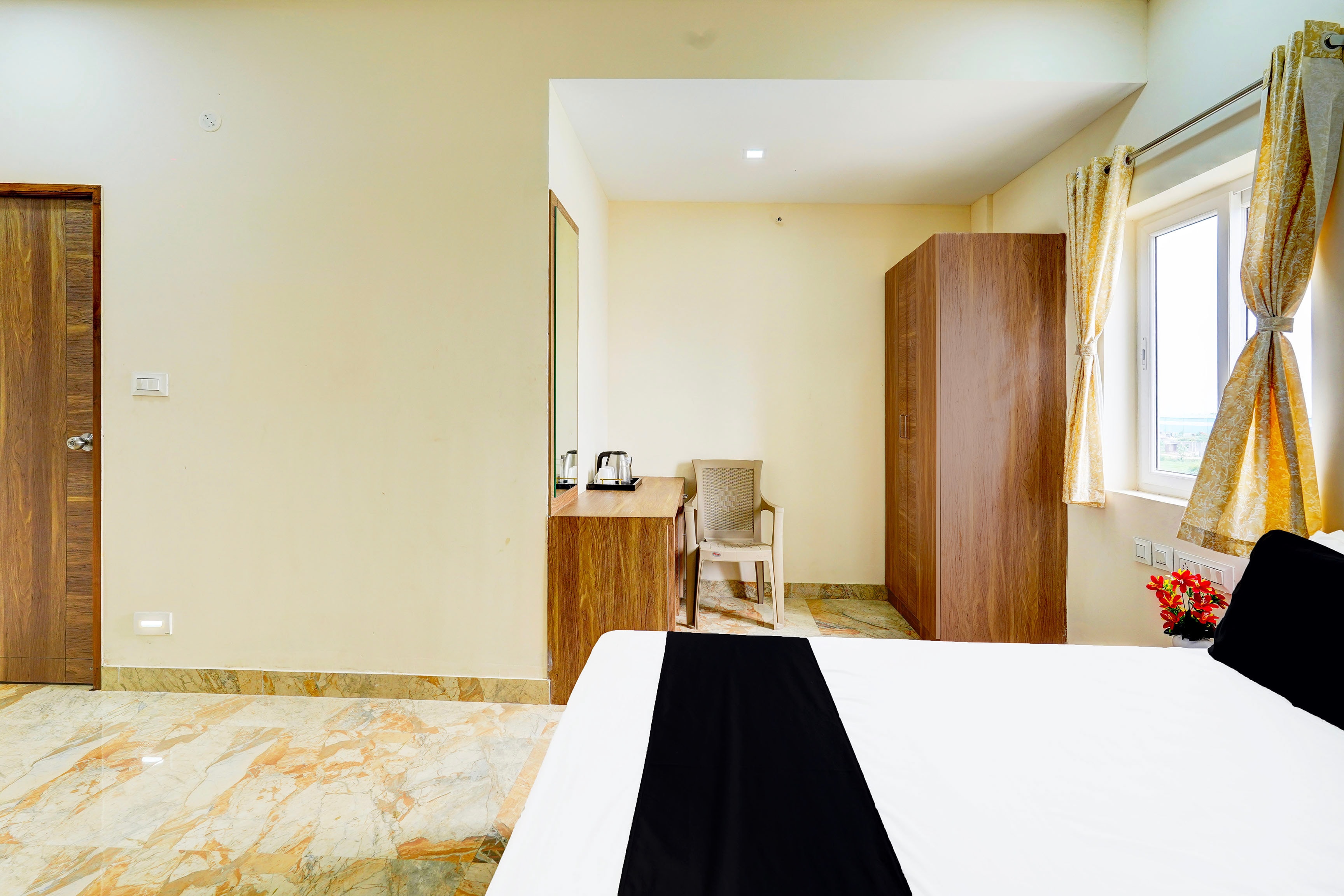 Super Hotel O Sriperambadhur formerly Radha Residency - Tap to explore photos