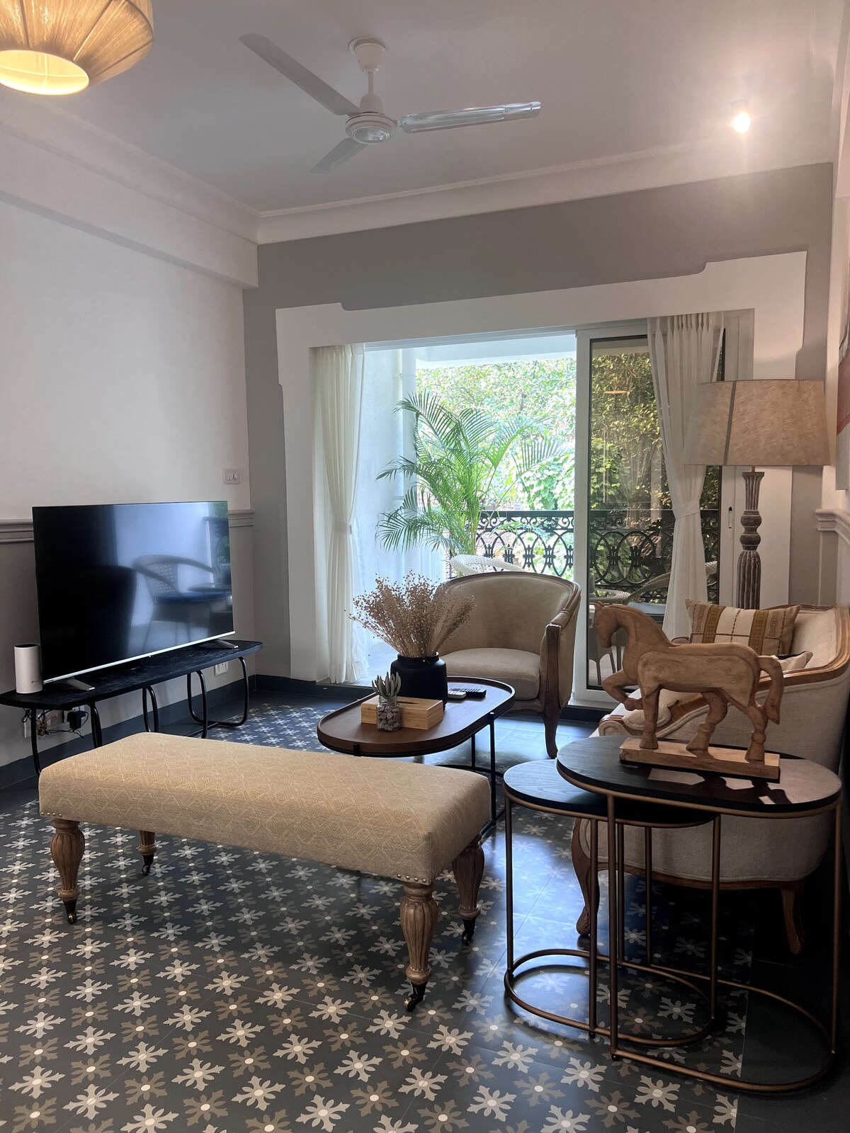 Tribe by Casa Flip Luxury 1 BHK in Candolim - Tap to explore photos