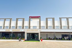 HOTEL RANN FRONT, Bhuj