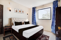Super OYO 833835 Hotel Blue Stone, Prayagraj