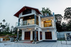 NAYMOON POOL VILLA WAYNAD, Wayanad