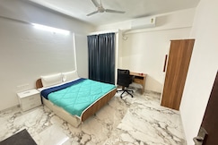 Aura Prime Stays, Pune